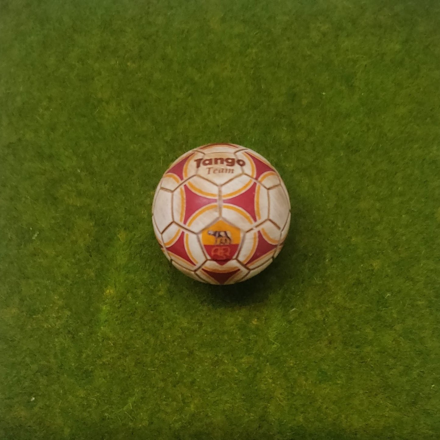 Pallina Tango team Roma effetto fango in decals