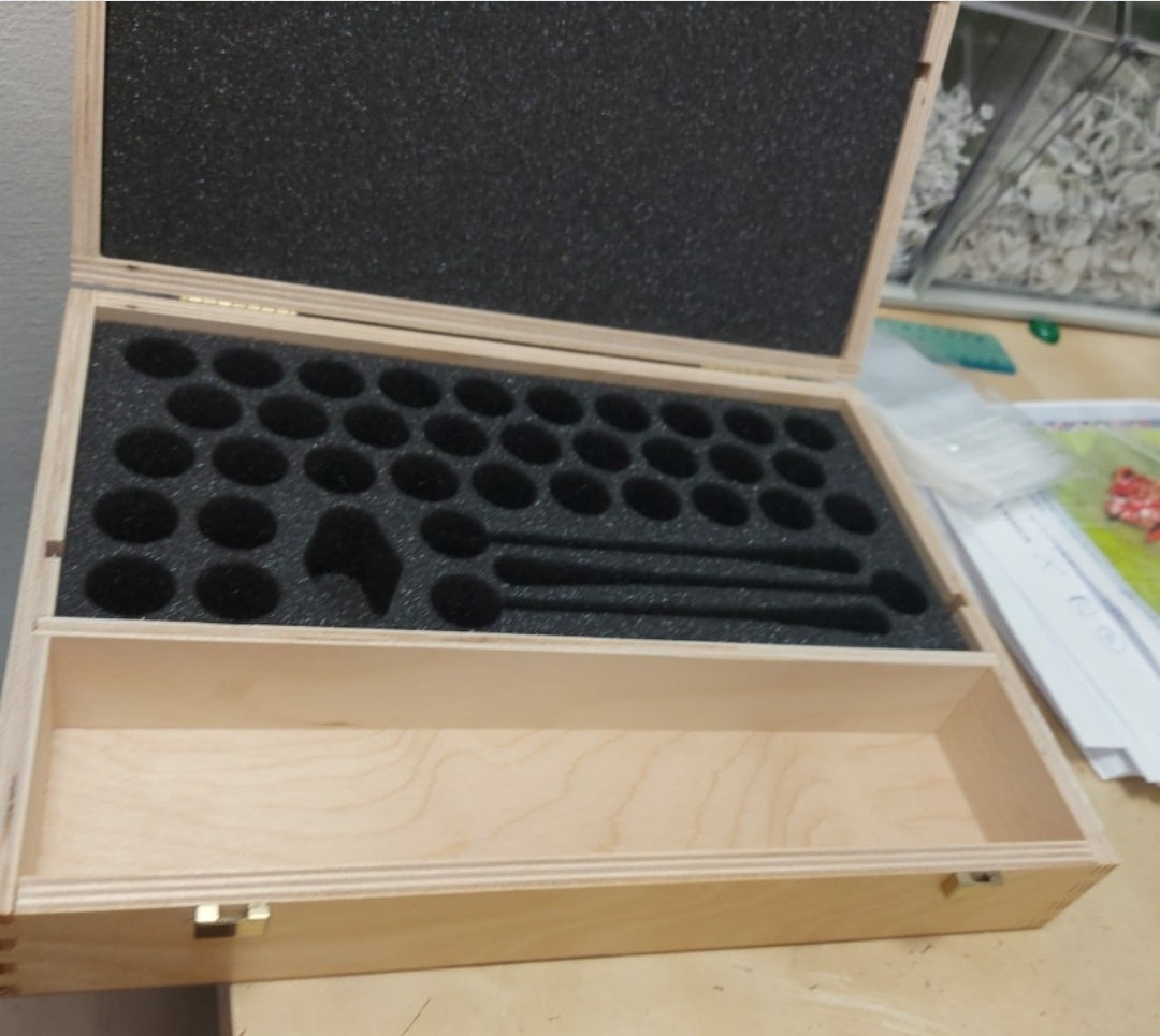 Valigetta in legno porta miniature